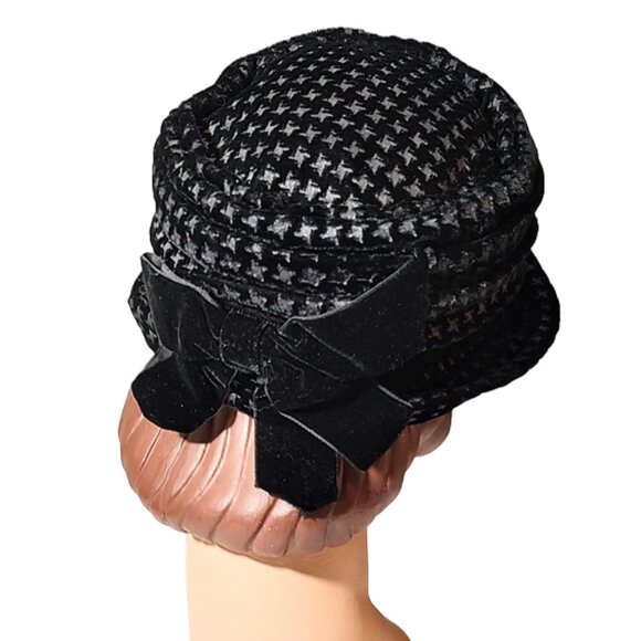 1960s True Vintage Real Black Velvet Brimmed Hat Pleated Cloche Bucket Style main image 5